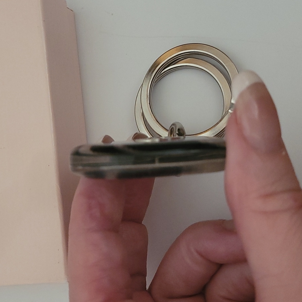 Escada Keychain - Picture 5 of 5